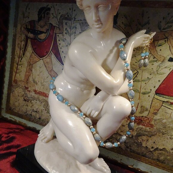 Handmade artisanal necklace & earring set from Czech beads and Austrian crystals - Picture 6 of 9